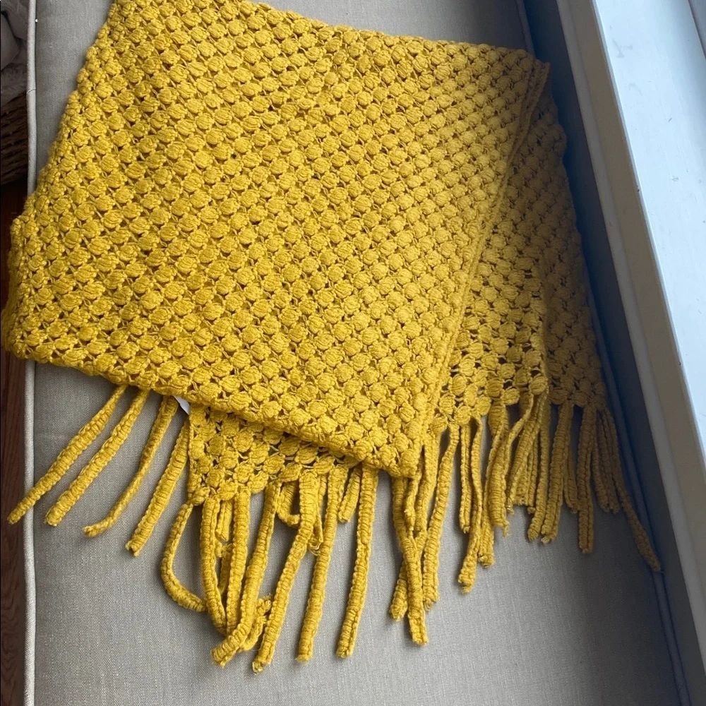 Yellow Crochet Fringed Scarf NWT - Picture 2 of 4